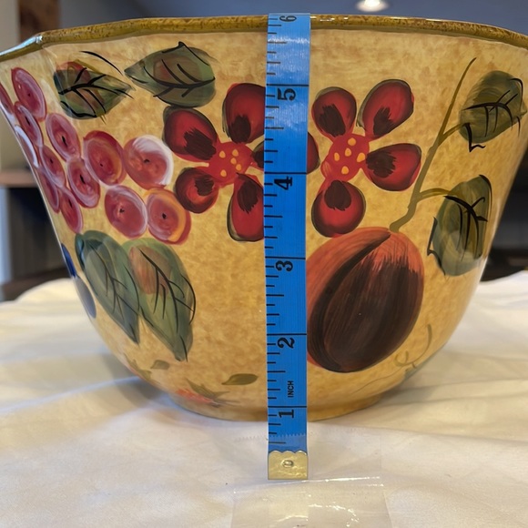 🍑🍒Raymond Waites Bowl🍇
Certifed International
Dishwasher and microwave safe - Picture 5 of 6